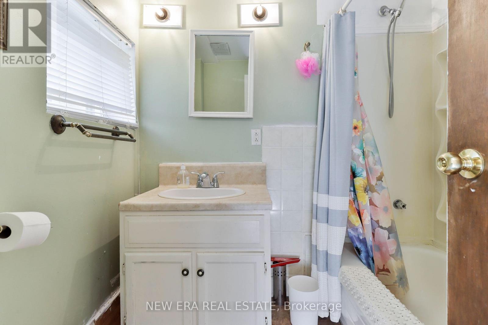 37 Glenthorne Drive, Toronto, ON - Indoor Photo Showing Bathroom