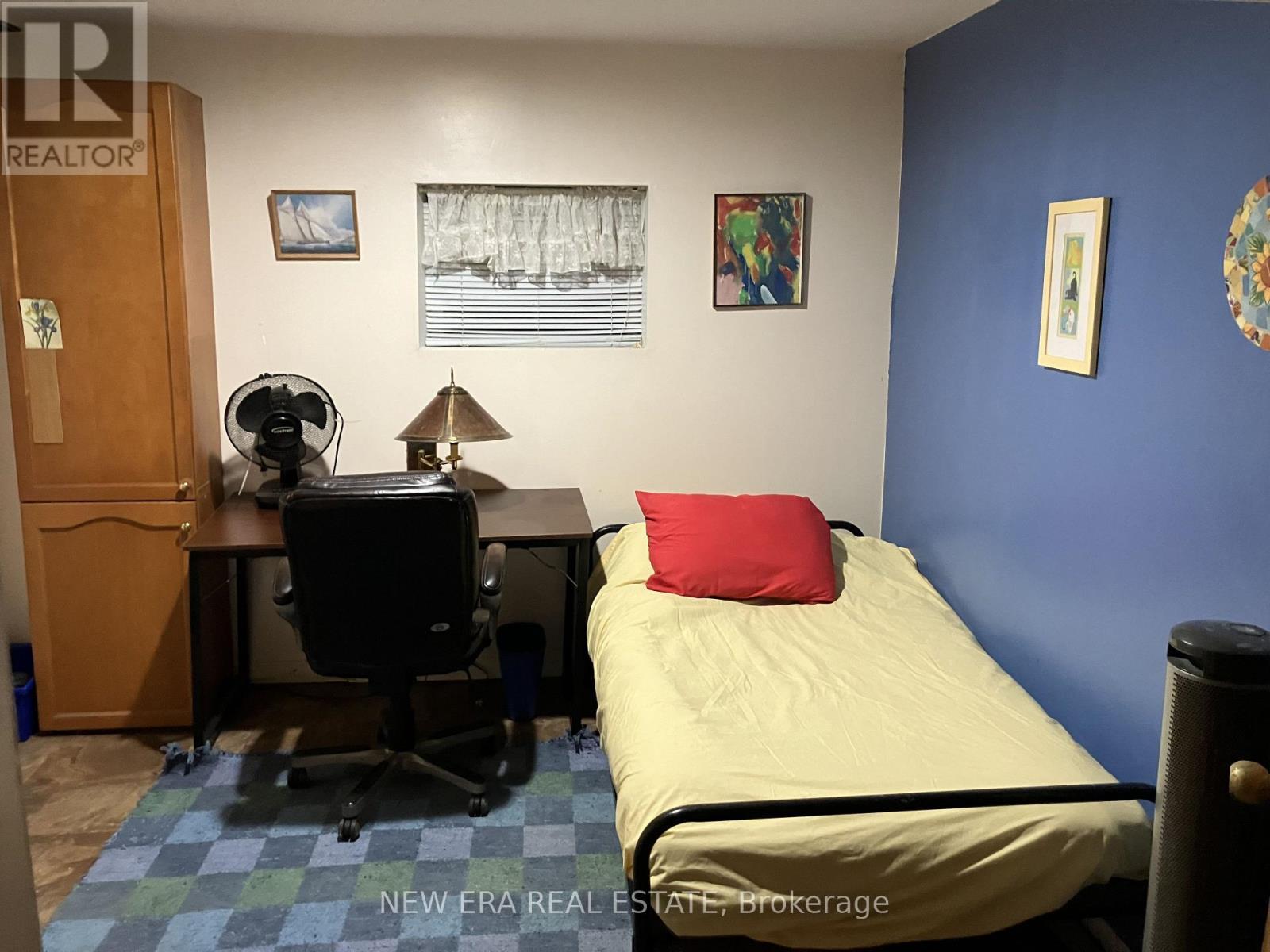 37 Glenthorne Drive, Toronto, ON - Indoor Photo Showing Bedroom