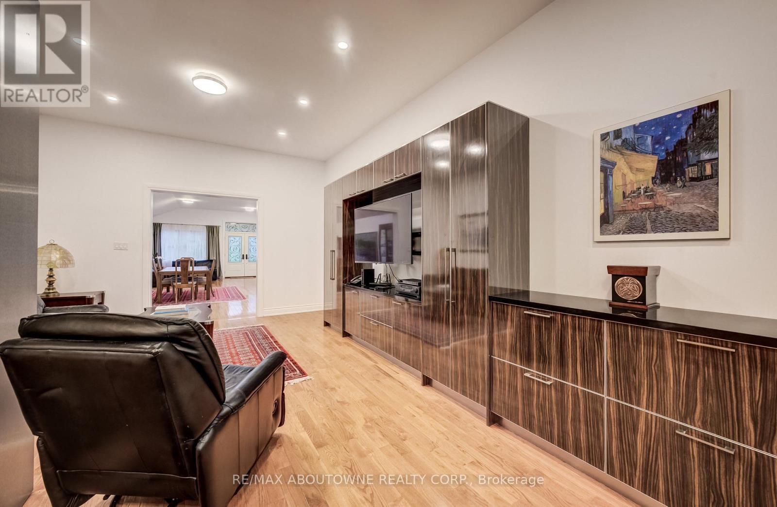 3091 Parkerhill Road, Mississauga, ON - Indoor