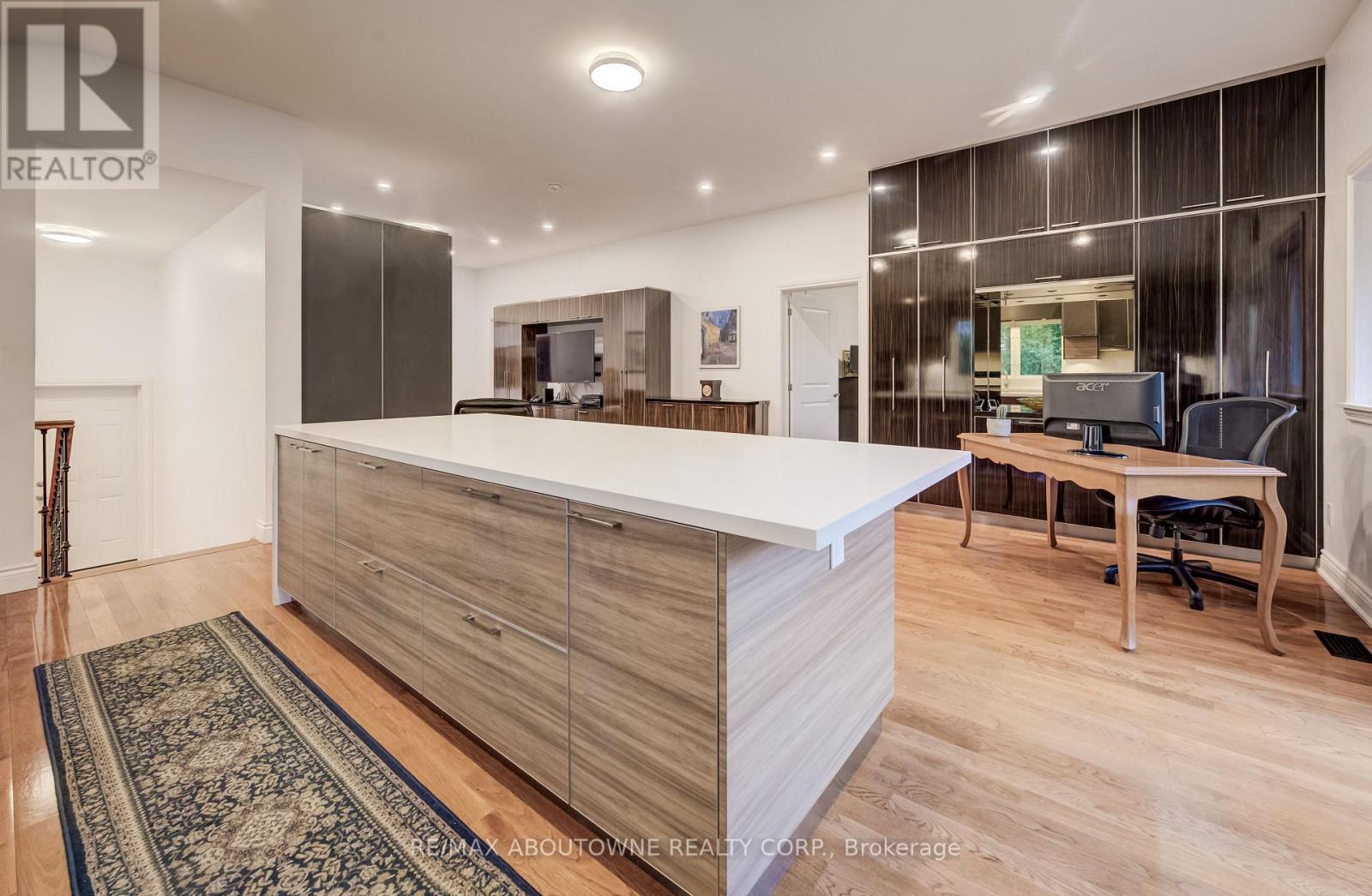 3091 Parkerhill Road, Mississauga, ON - Indoor