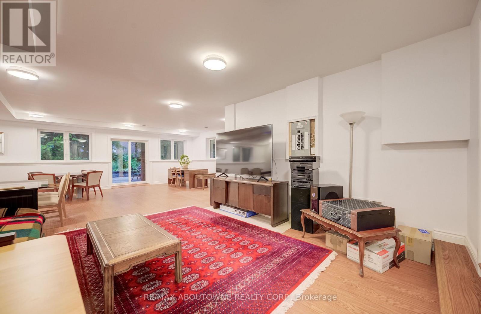 3091 Parkerhill Road, Mississauga, ON - Indoor Photo Showing Living Room