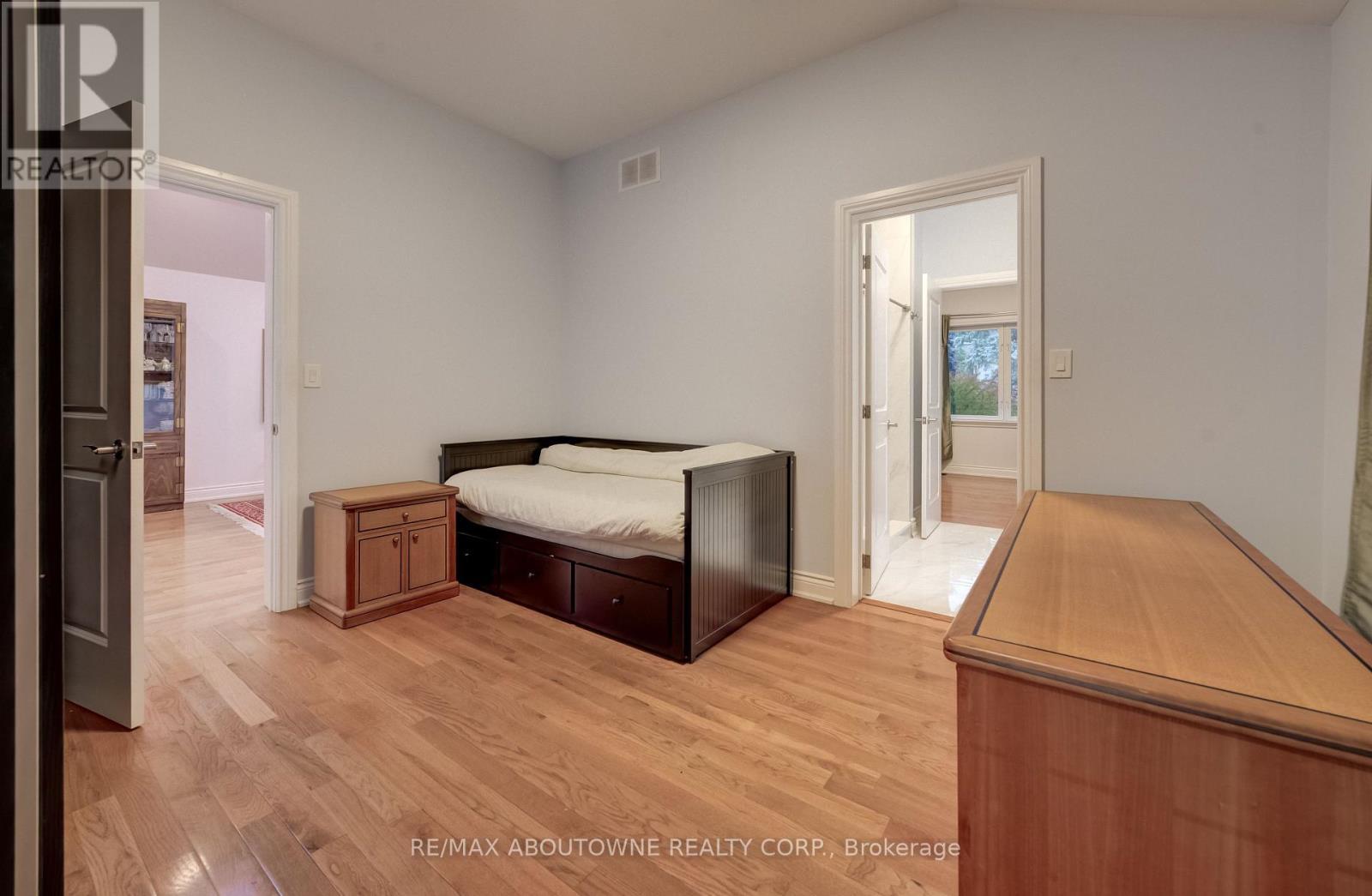 3091 Parkerhill Road, Mississauga, ON - Indoor