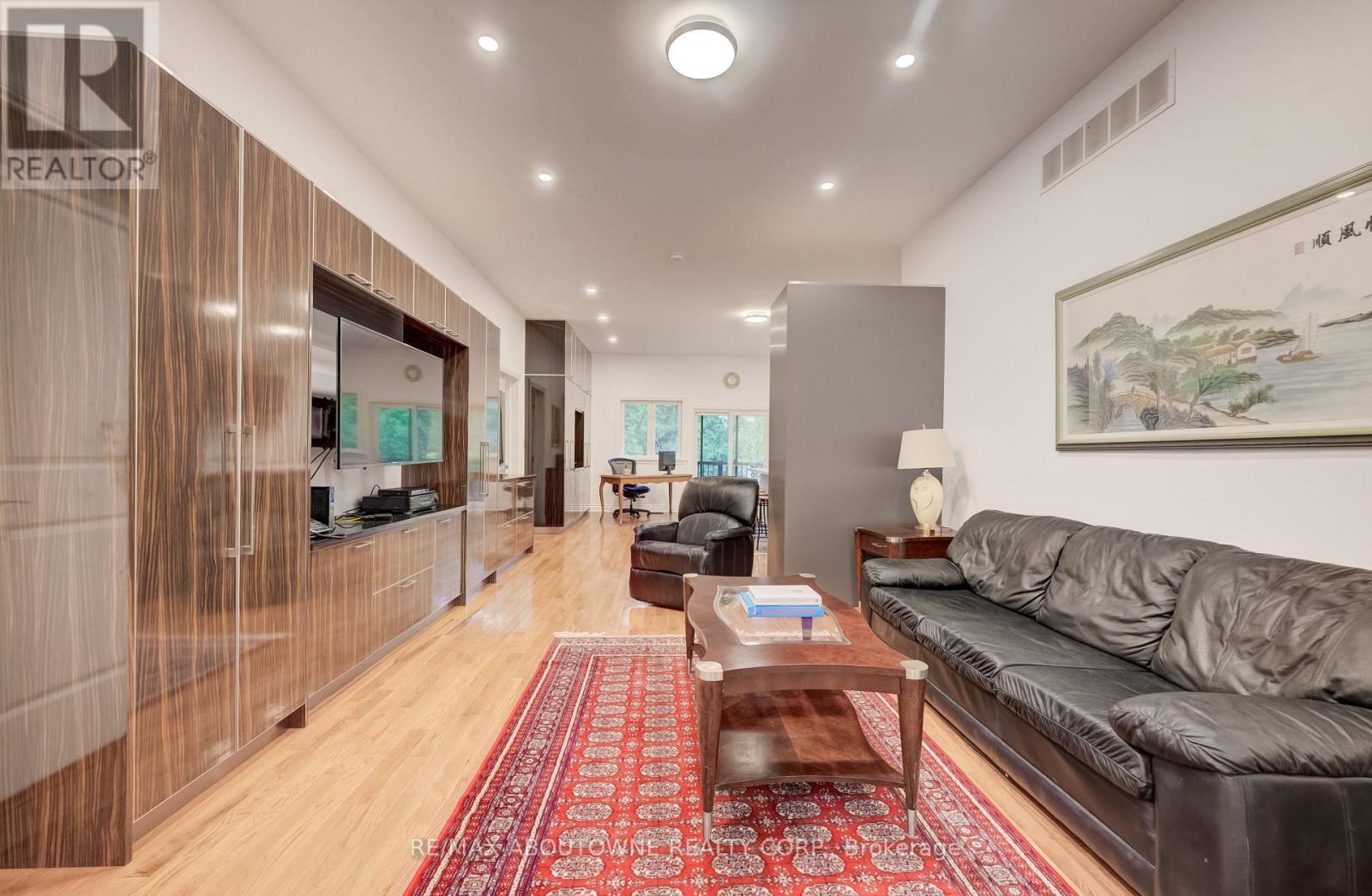 3091 Parkerhill Road, Mississauga, ON - Indoor Photo Showing Living Room