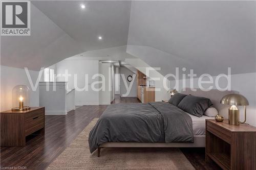 1088 King Street E, Hamilton, ON - Indoor Photo Showing Bedroom