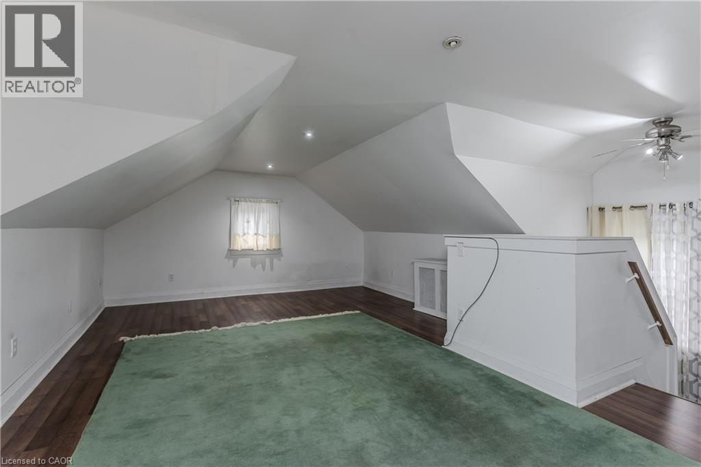 1088 King Street E, Hamilton, ON - Indoor Photo Showing Other Room