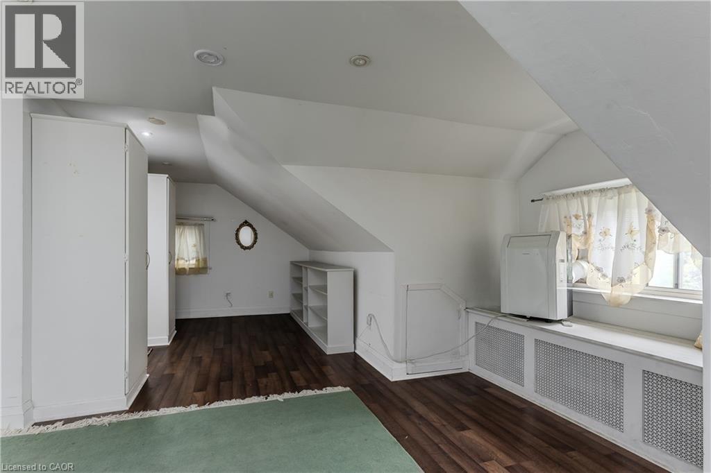 1088 King Street E, Hamilton, ON - Indoor Photo Showing Other Room