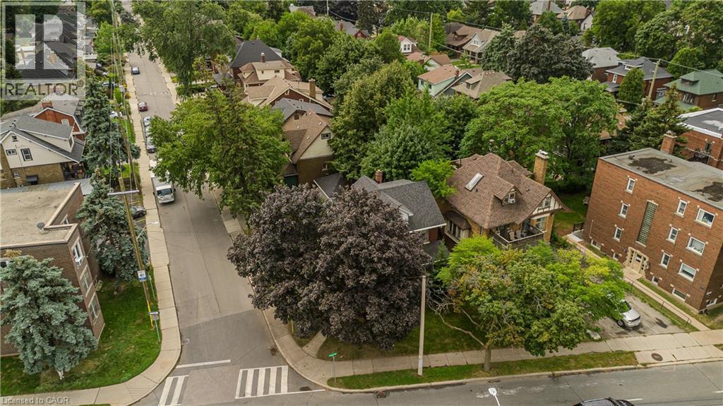 1088 King Street E, Hamilton, ON - Outdoor