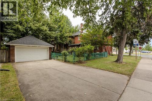 1088 King Street E, Hamilton, ON - Outdoor