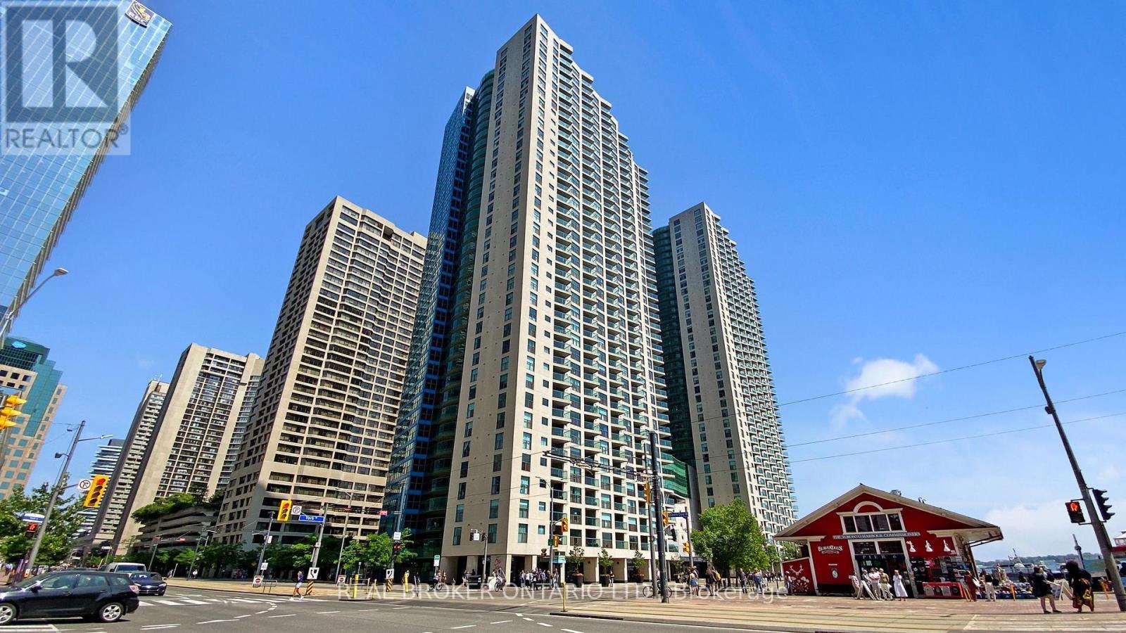 2108 - 99 Harbour Square, Toronto, ON - Outdoor With Facade