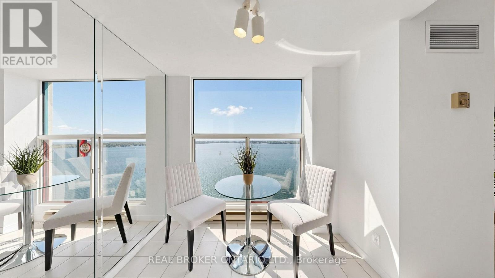 2108 - 99 Harbour Square, Toronto, ON - Indoor Photo Showing Dining Room