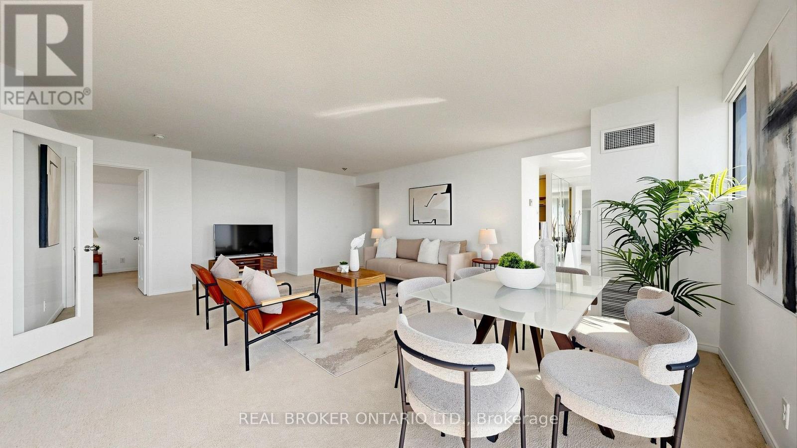 2108 - 99 Harbour Square, Toronto, ON - Indoor