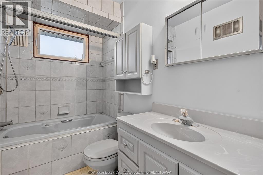 5015 Colbourne, Windsor, ON