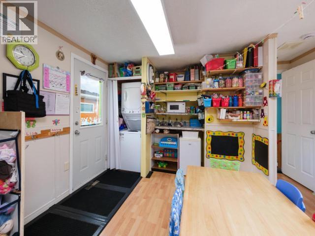 225-989 Range Road, Whitehorse, YT - Indoor Photo Showing Other Room