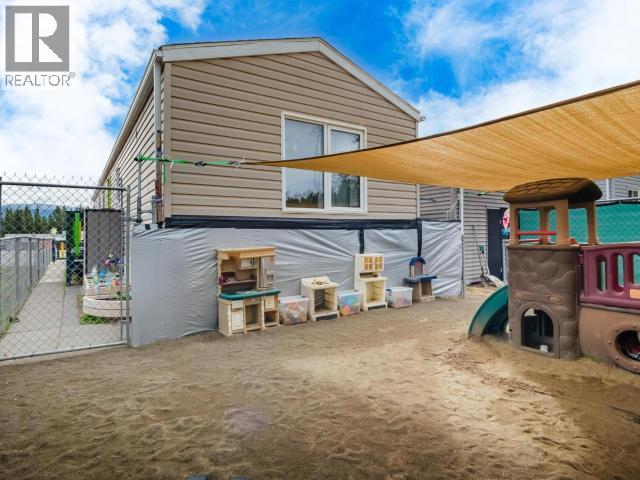 225-989 Range Road, Whitehorse, YT - Outdoor