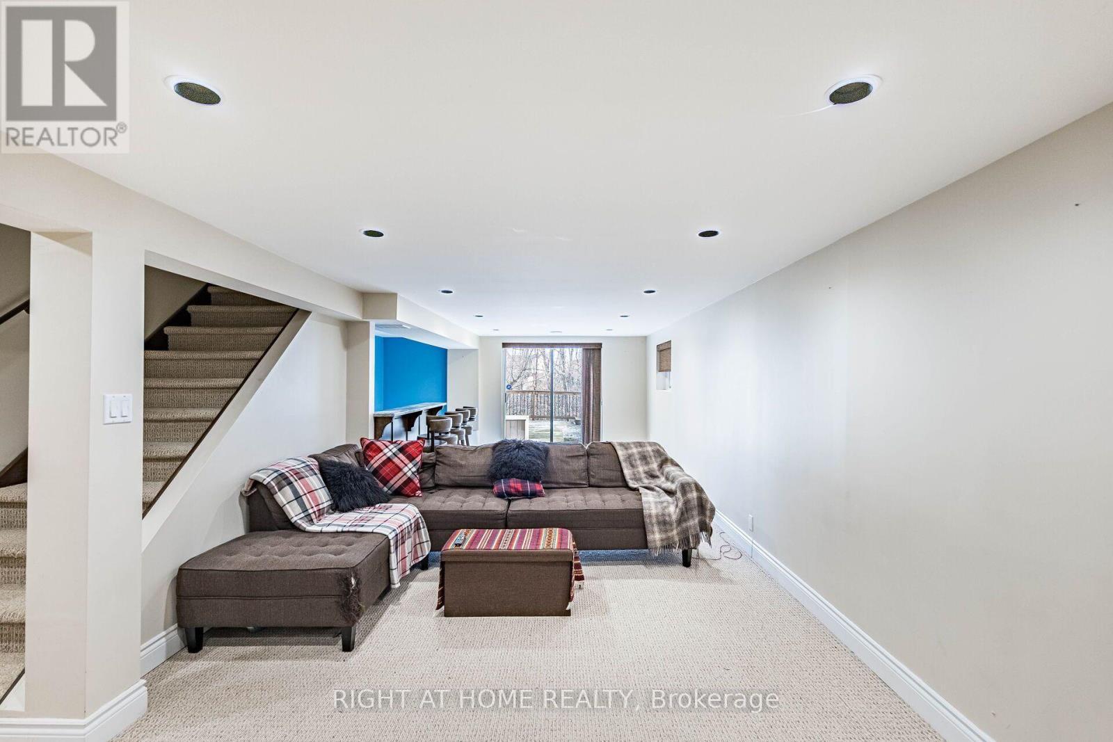1941 Four Seasons Drive, Burlington, ON - Indoor