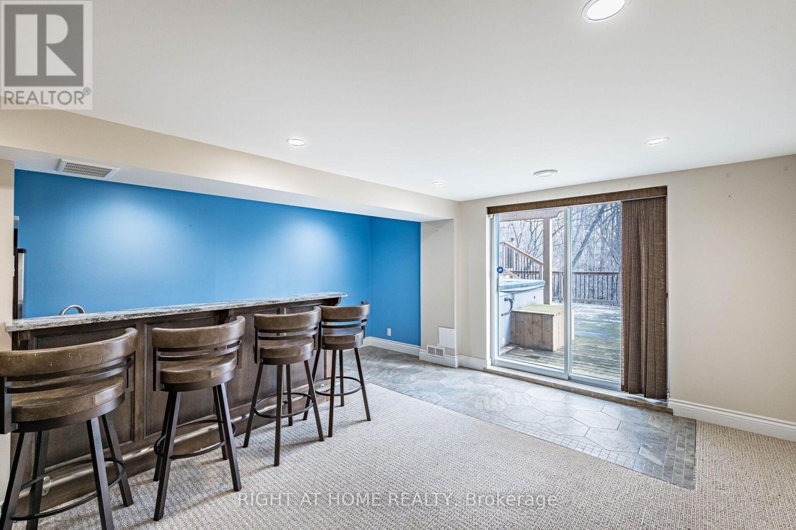 1941 Four Seasons Drive, Burlington, ON - Indoor