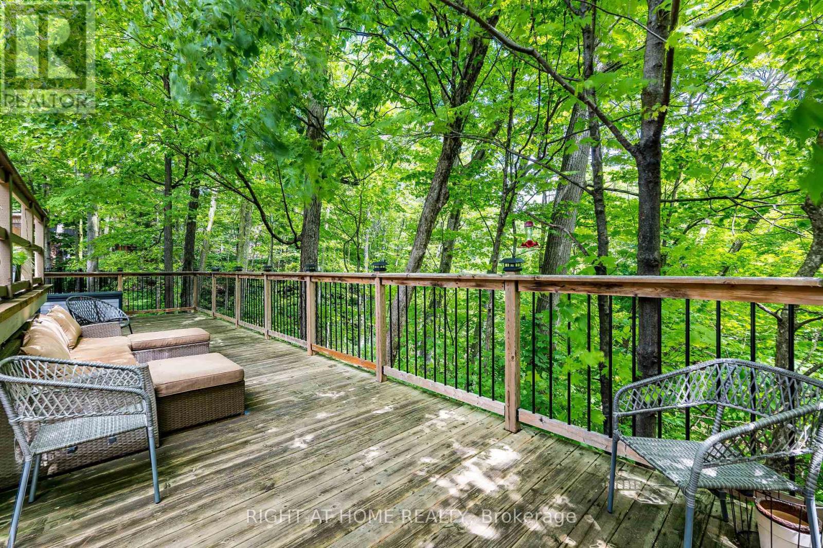 1941 Four Seasons Drive, Burlington, ON - Outdoor With Deck Patio Veranda With Exterior