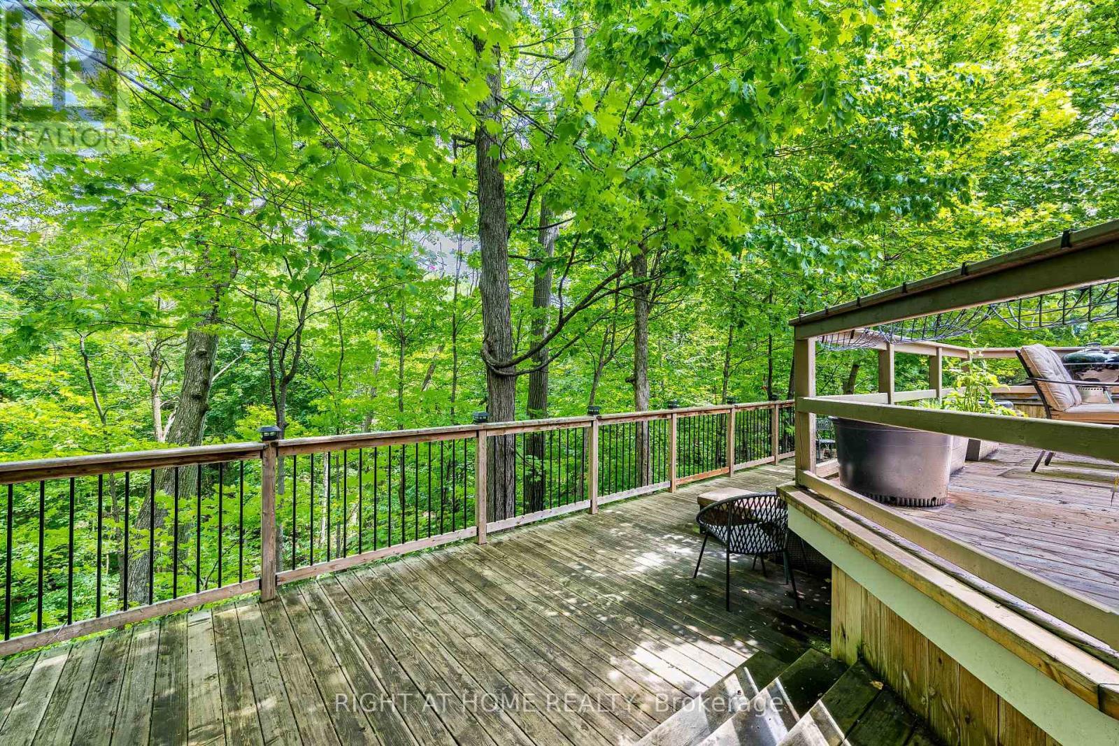 1941 Four Seasons Drive, Burlington, ON - Outdoor With Deck Patio Veranda