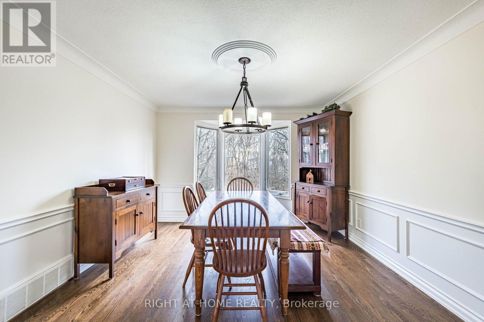 1941 Four Seasons Drive, Burlington, ON - Indoor