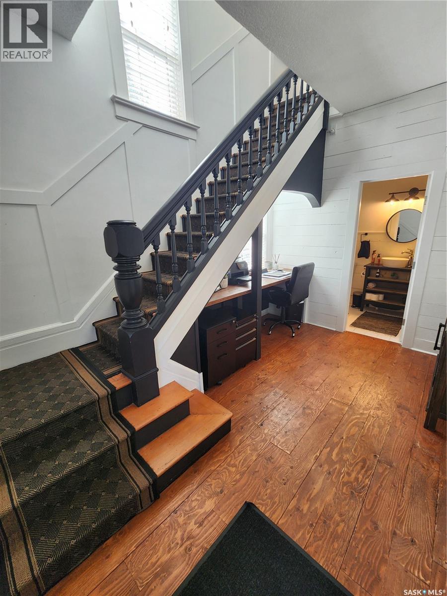 1401 3Rd Street, Estevan, SK - Indoor Photo Showing Other Room