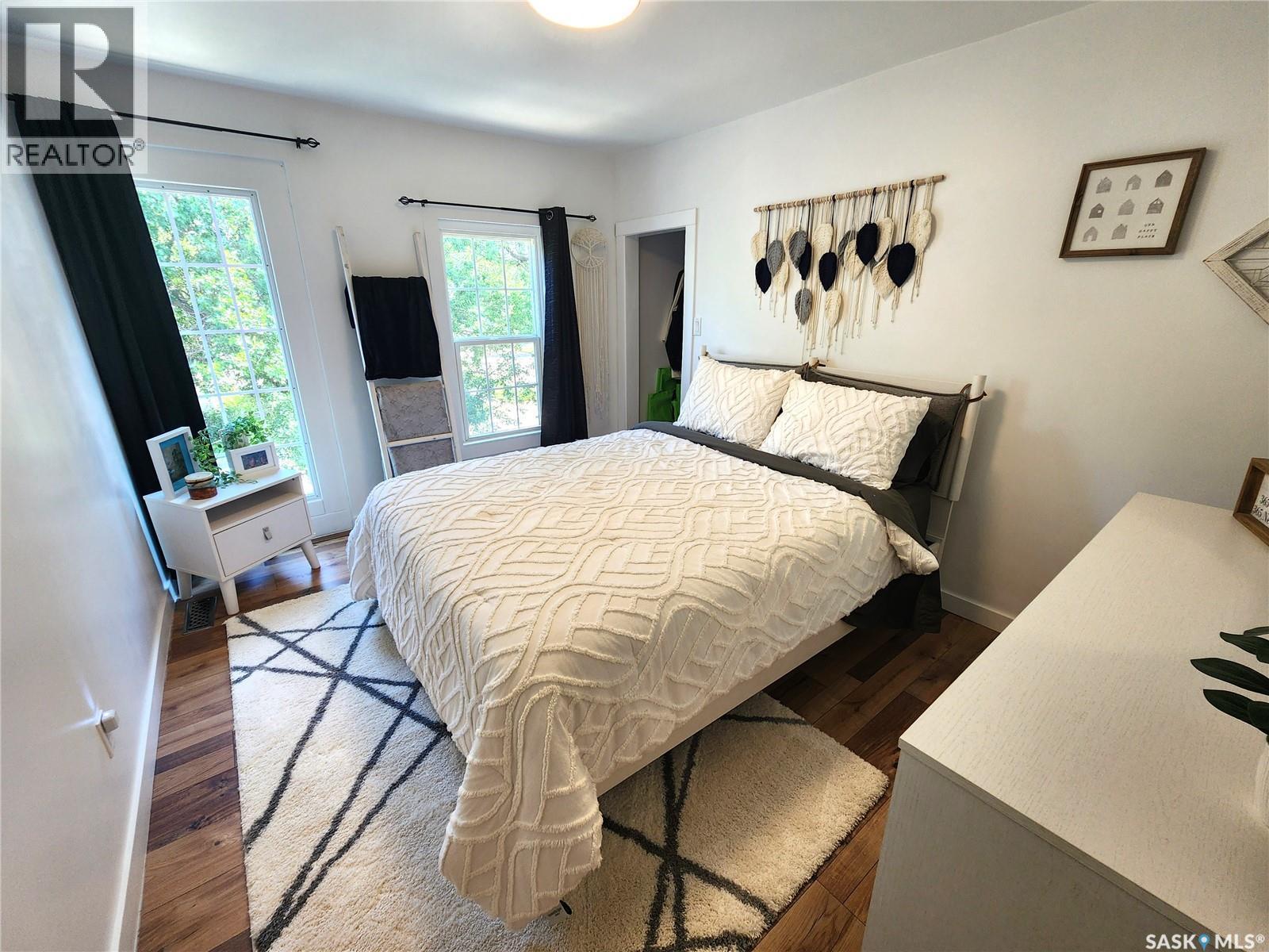 1401 3Rd Street, Estevan, SK - Indoor Photo Showing Bedroom