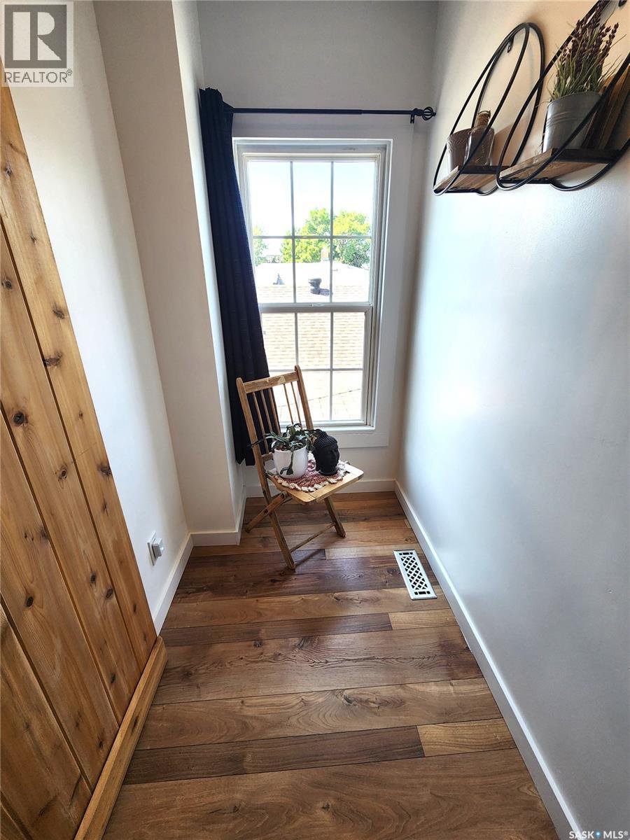 1401 3Rd Street, Estevan, SK - Indoor Photo Showing Other Room