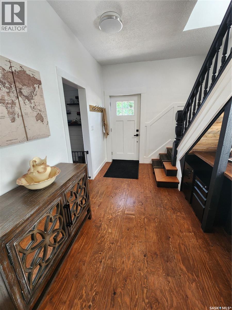 1401 3Rd Street, Estevan, SK - Indoor Photo Showing Other Room