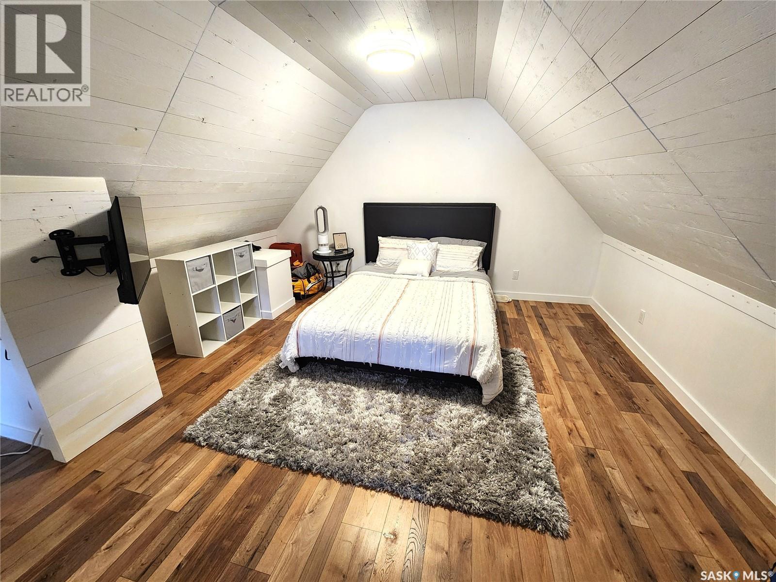 1401 3Rd Street, Estevan, SK - Indoor Photo Showing Bedroom