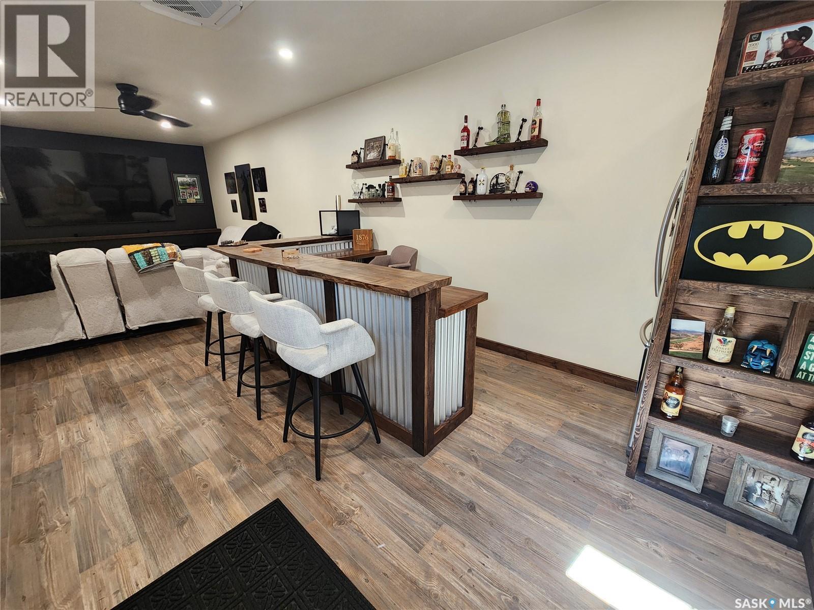 1401 3Rd Street, Estevan, SK - Indoor