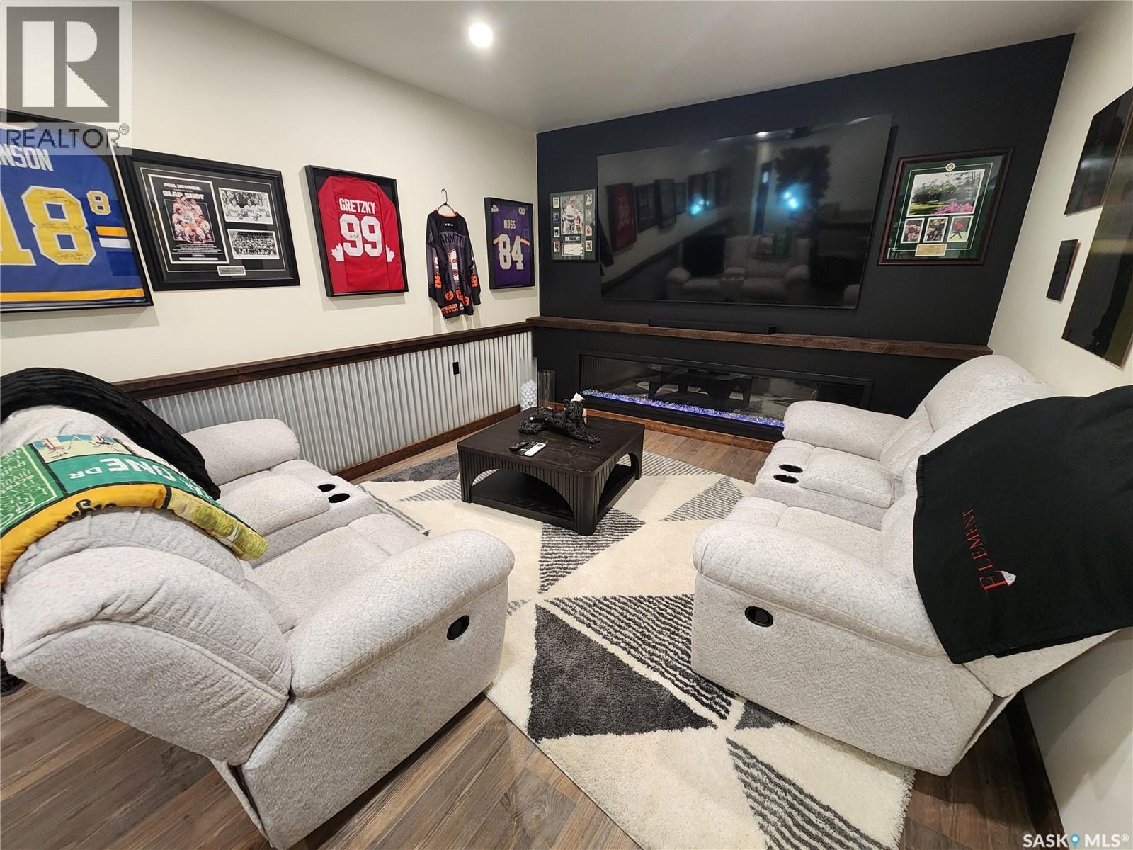 1401 3Rd Street, Estevan, SK - Indoor