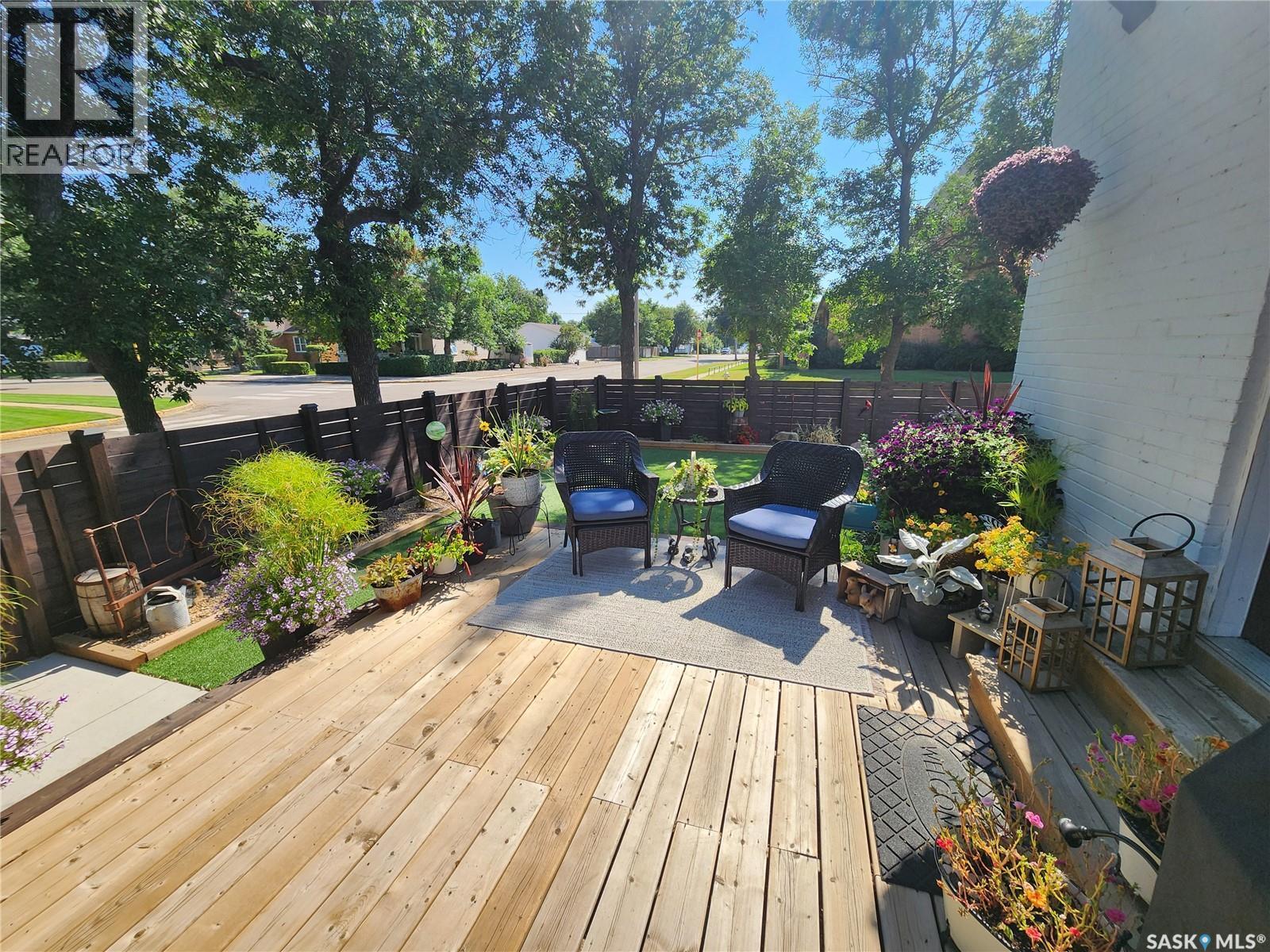 1401 3Rd Street, Estevan, SK - Outdoor With Deck Patio Veranda