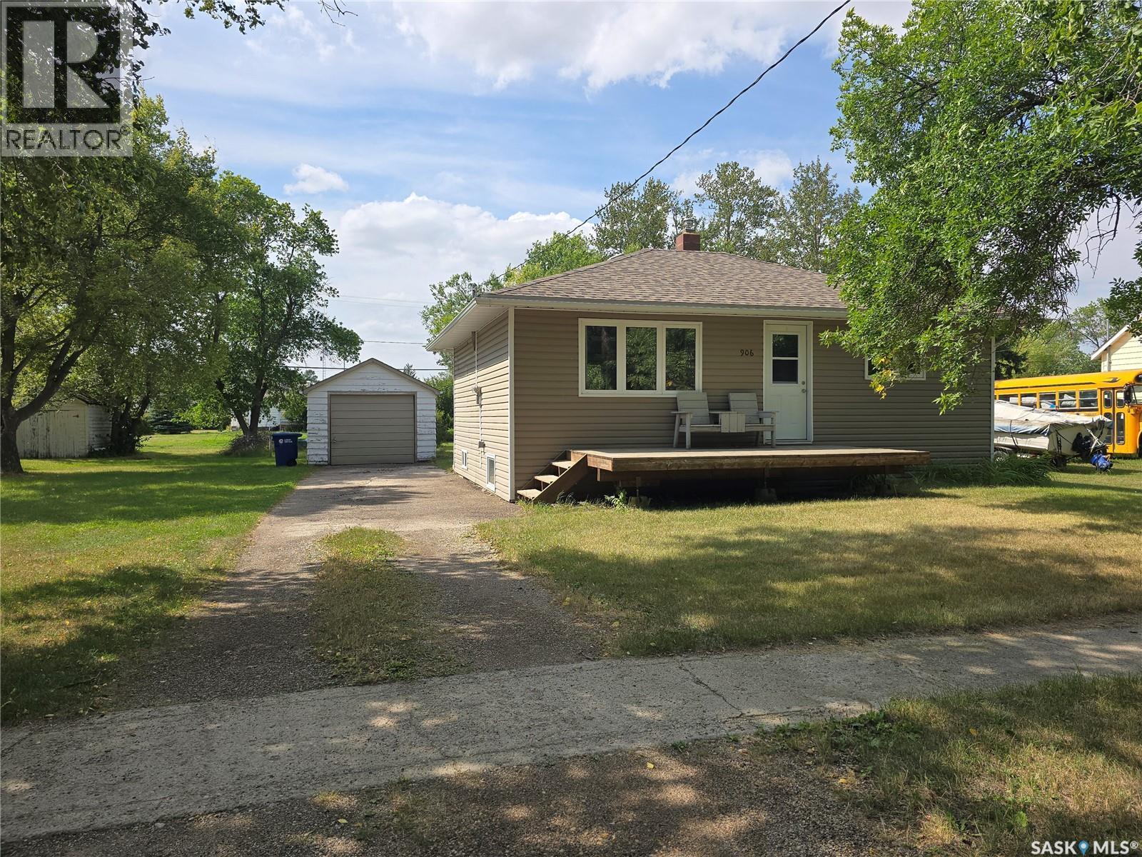 906 Pacific Street, Grenfell, SK - Outdoor With Deck Patio Veranda