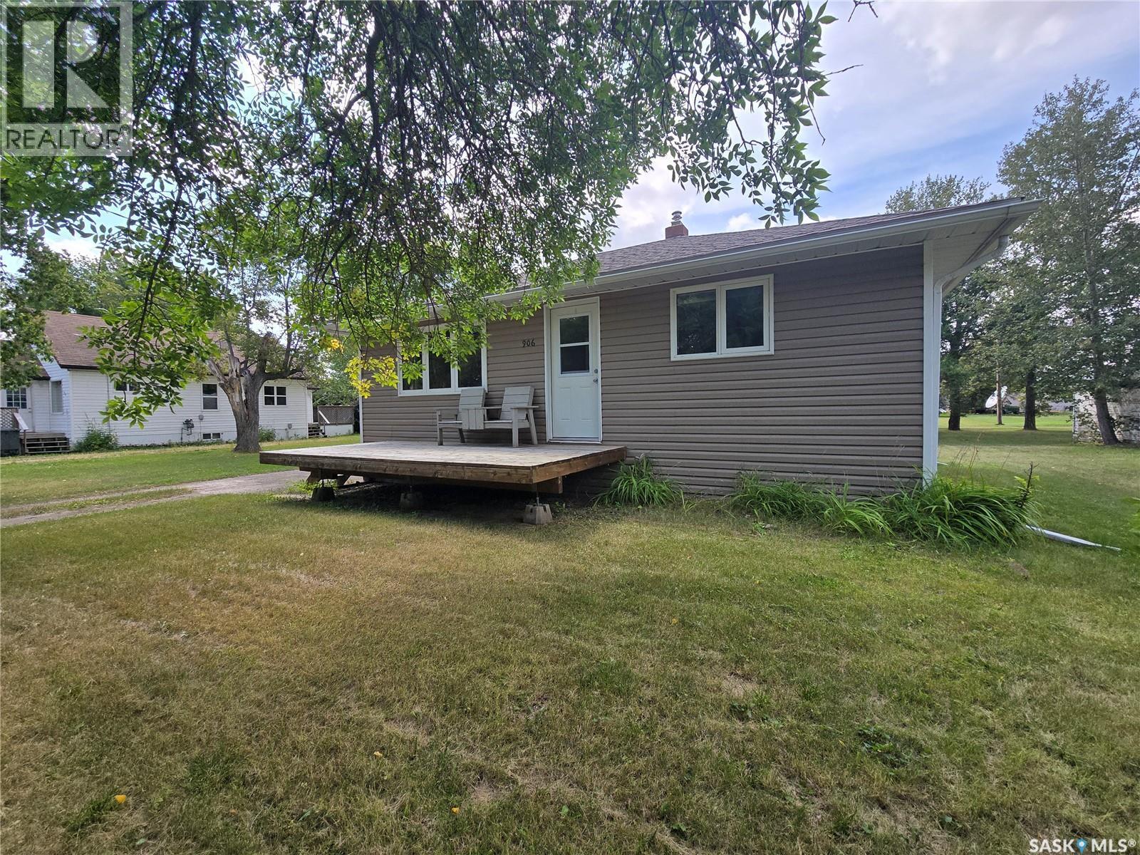 906 Pacific Street, Grenfell, SK - Outdoor With Deck Patio Veranda