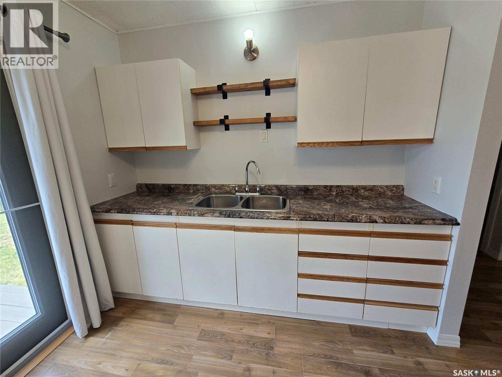 906 Pacific Street, Grenfell, SK - Indoor Photo Showing Kitchen With Double Sink