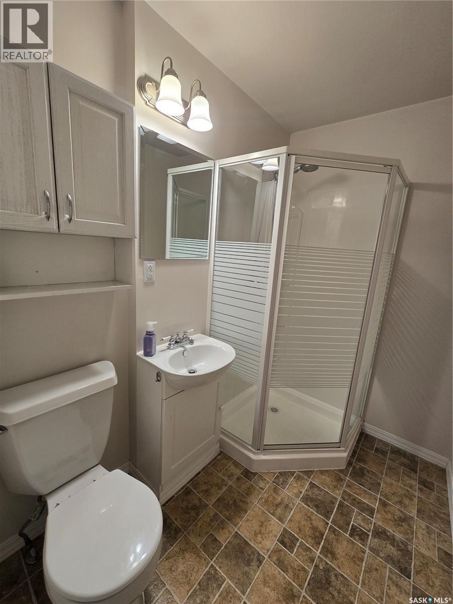 906 Pacific Street, Grenfell, SK - Indoor Photo Showing Bathroom