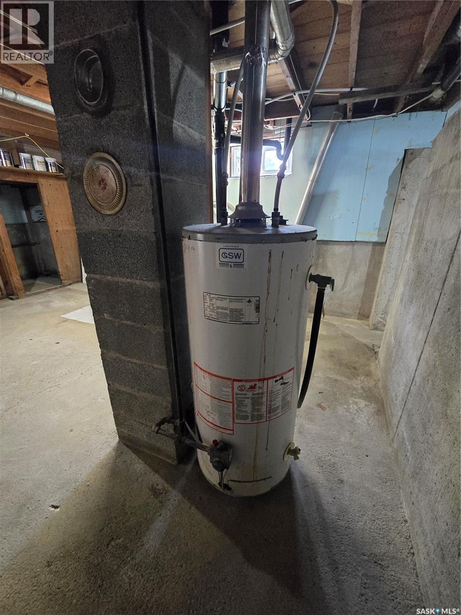 906 Pacific Street, Grenfell, SK - Indoor Photo Showing Basement