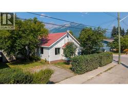 691 3rd Avenue Fernie, BC V0B 1M0