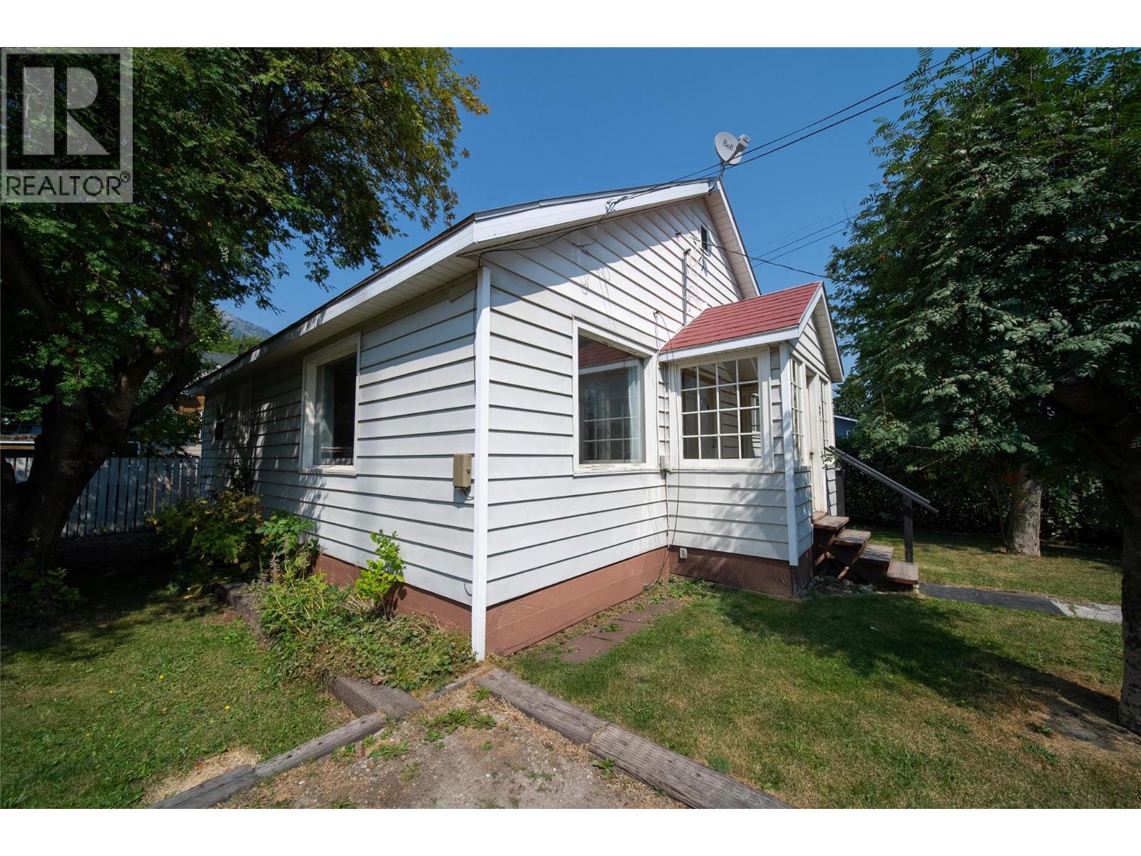 691 3Rd Avenue, Fernie, BC - Outdoor