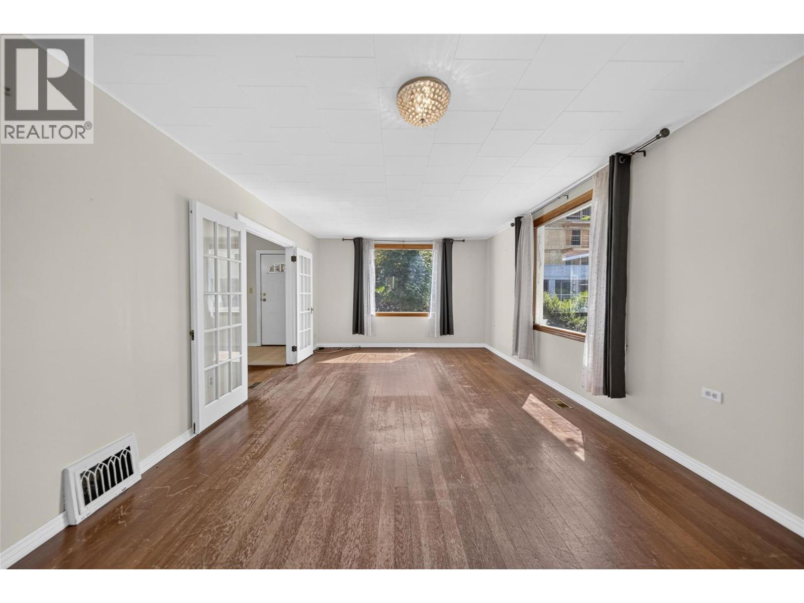691 3Rd Avenue, Fernie, BC - Indoor Photo Showing Other Room