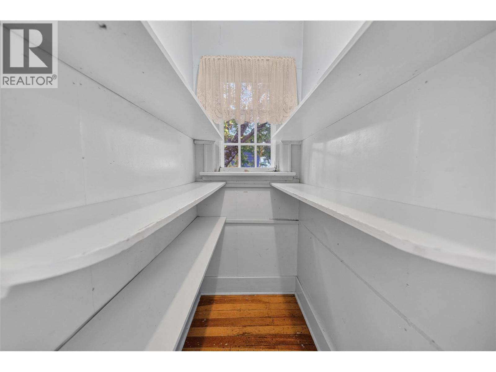 691 3Rd Avenue, Fernie, BC - Indoor Photo Showing Other Room