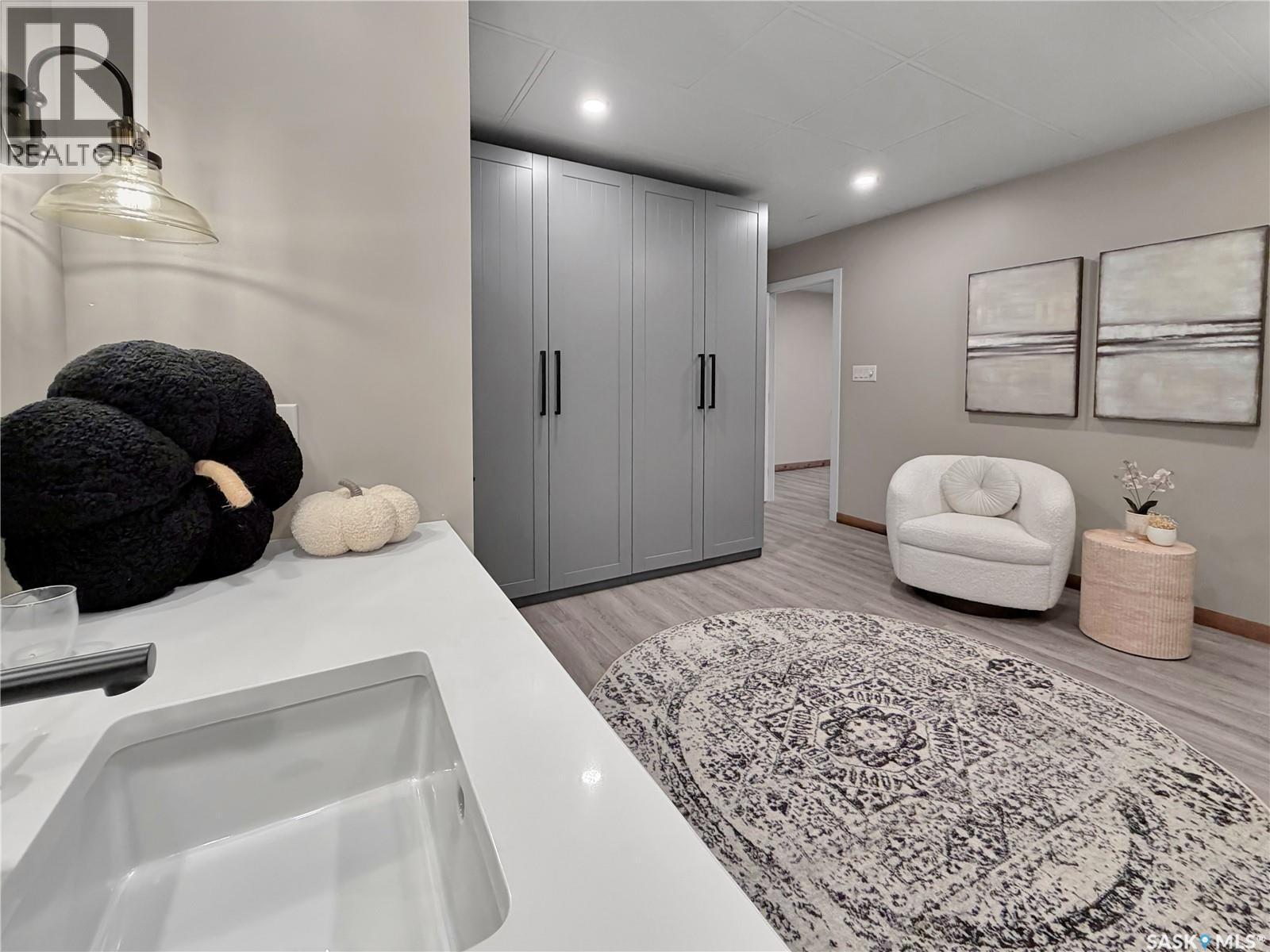 Bell Acreage, Brock Rm No. 64, SK - Indoor