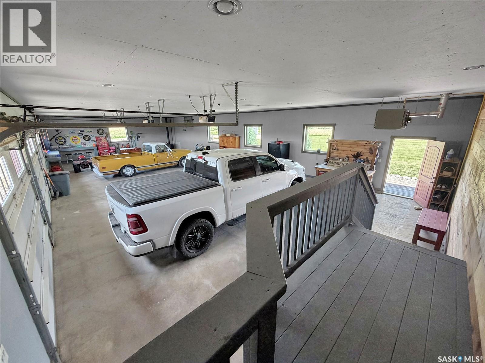 Bell Acreage, Brock Rm No. 64, SK - Indoor Photo Showing Garage
