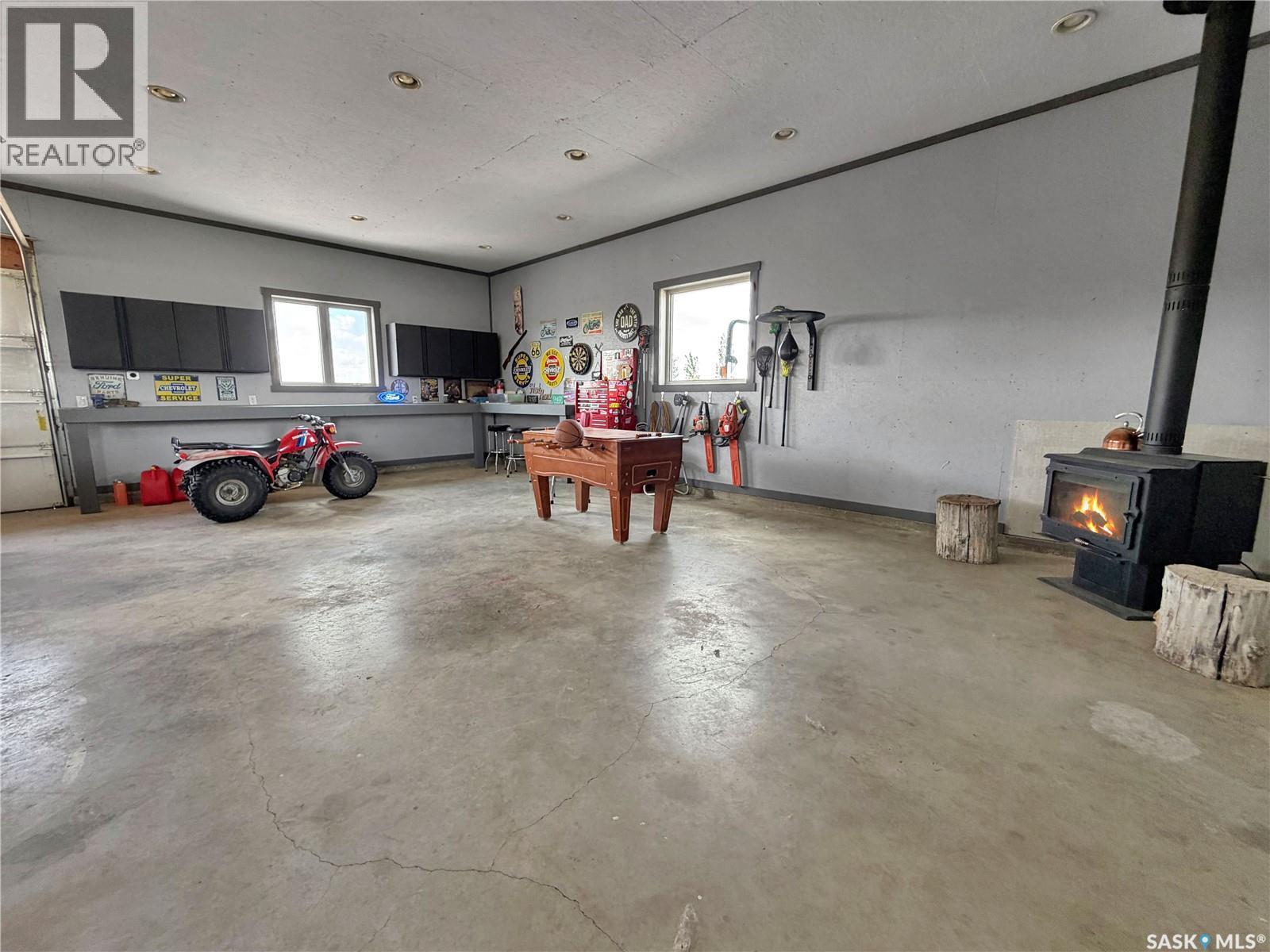 Bell Acreage, Brock Rm No. 64, SK - Indoor Photo Showing Garage