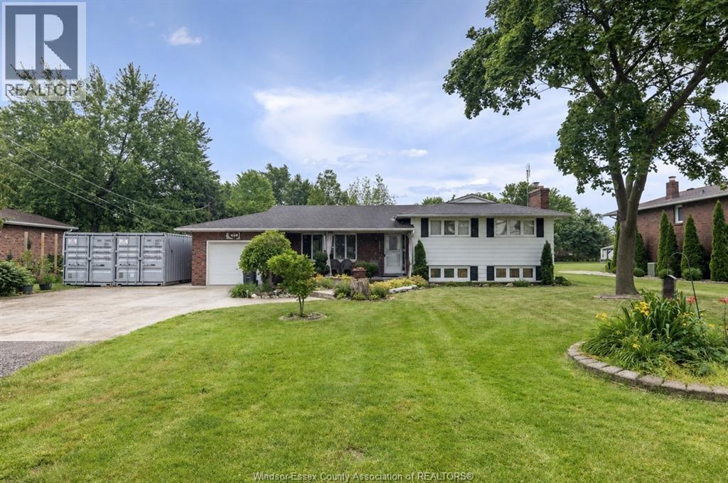 3325 Baseline Road, Windsor, ON - Outdoor