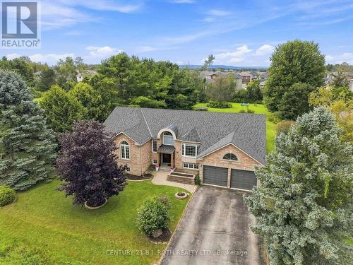 3 DEAN COURT  Wasaga Beach, ON L9Z 1J9