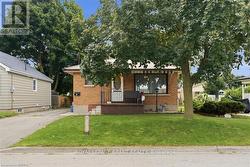 16 MINTERN AVENUE Brantford, ON N3S 1K6