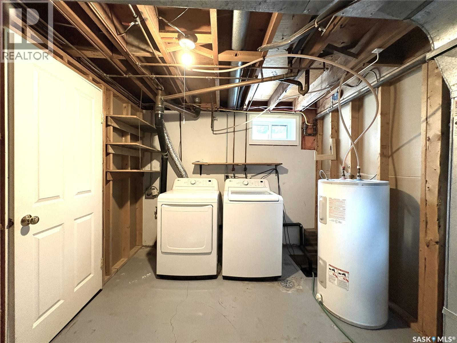 435 2Nd Avenue, Allan, SK - Indoor Photo Showing Laundry Room