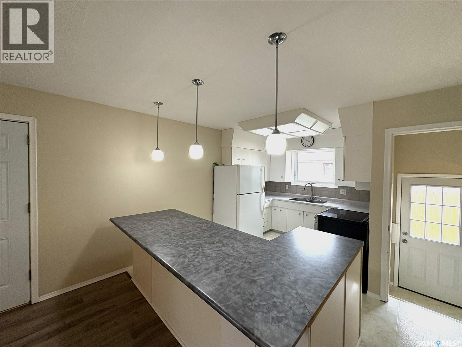 435 2Nd Avenue, Allan, SK - Indoor Photo Showing Kitchen