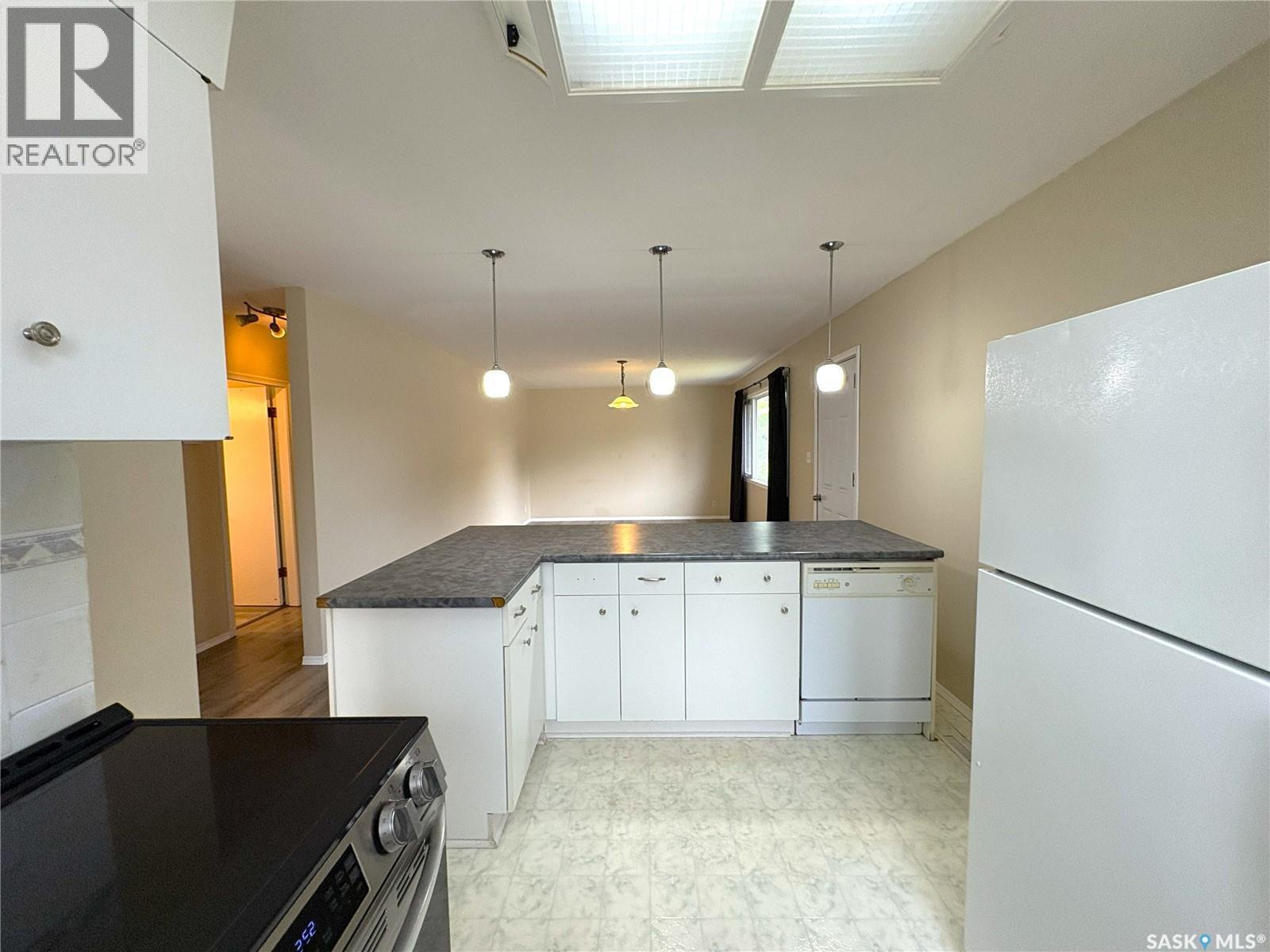 435 2Nd Avenue, Allan, SK - Indoor Photo Showing Kitchen