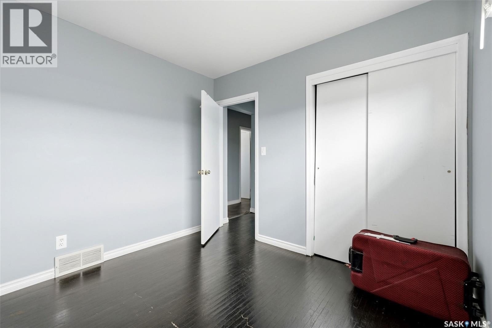 1321 Victoria Avenue, Regina, SK - Indoor Photo Showing Other Room